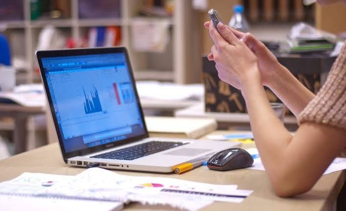 Cómo crear una factura electrónica paso a paso en 2026